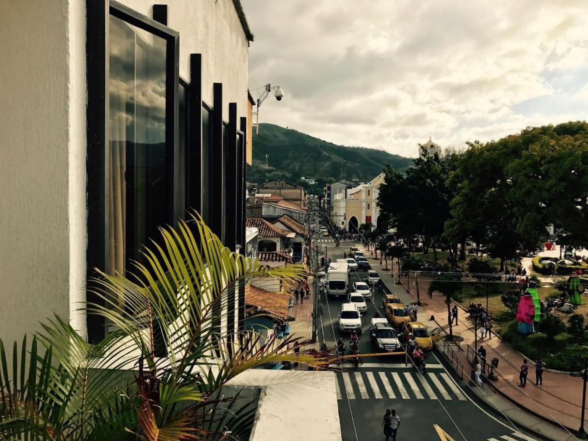 Hotel Plaza Real Ocana Exterior photo