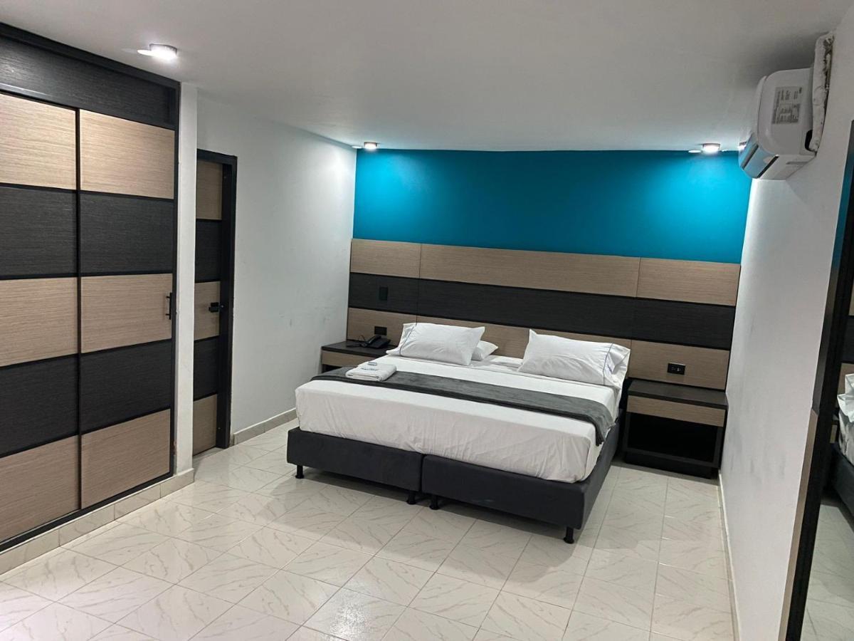 Hotel Plaza Real Ocana Exterior photo